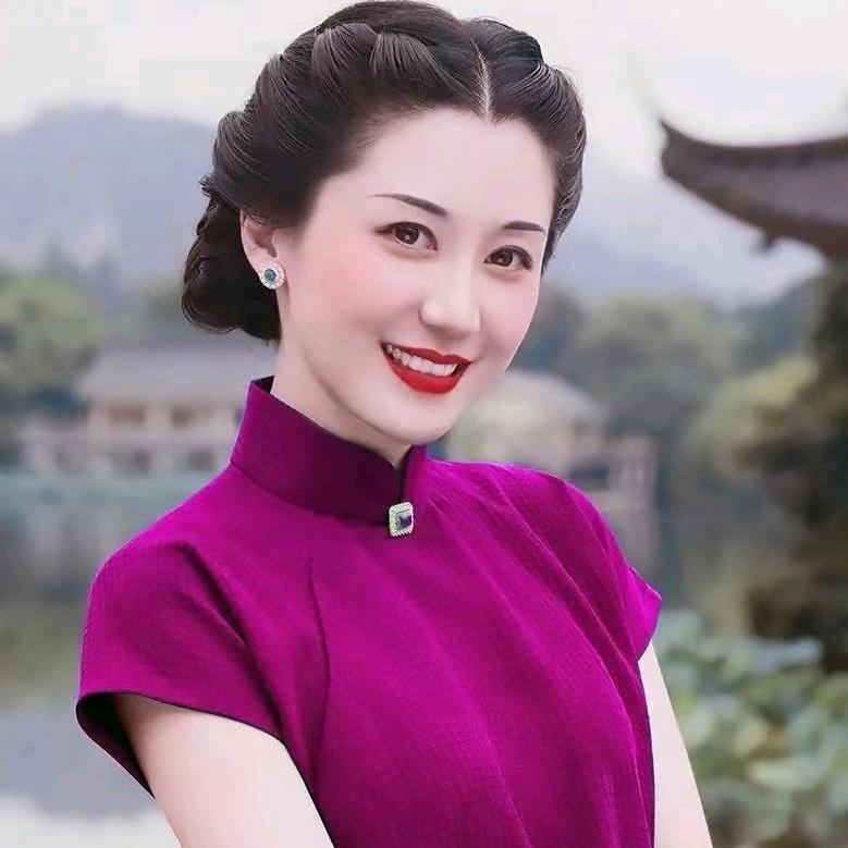 姐姐(四姐大号晚十点半开播)