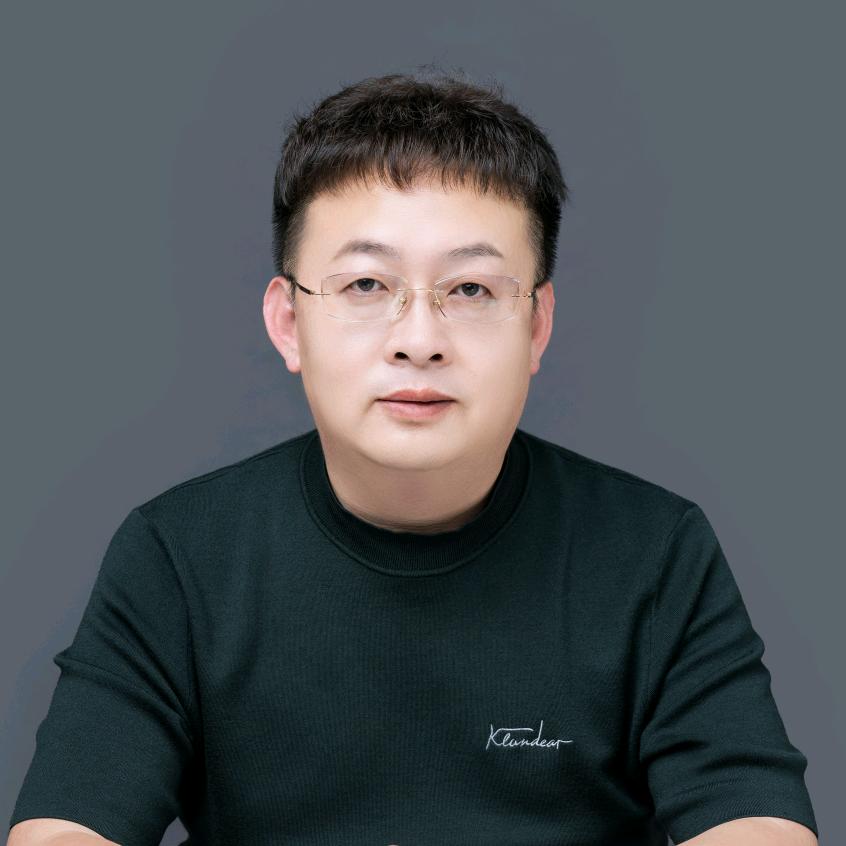 杜严龙