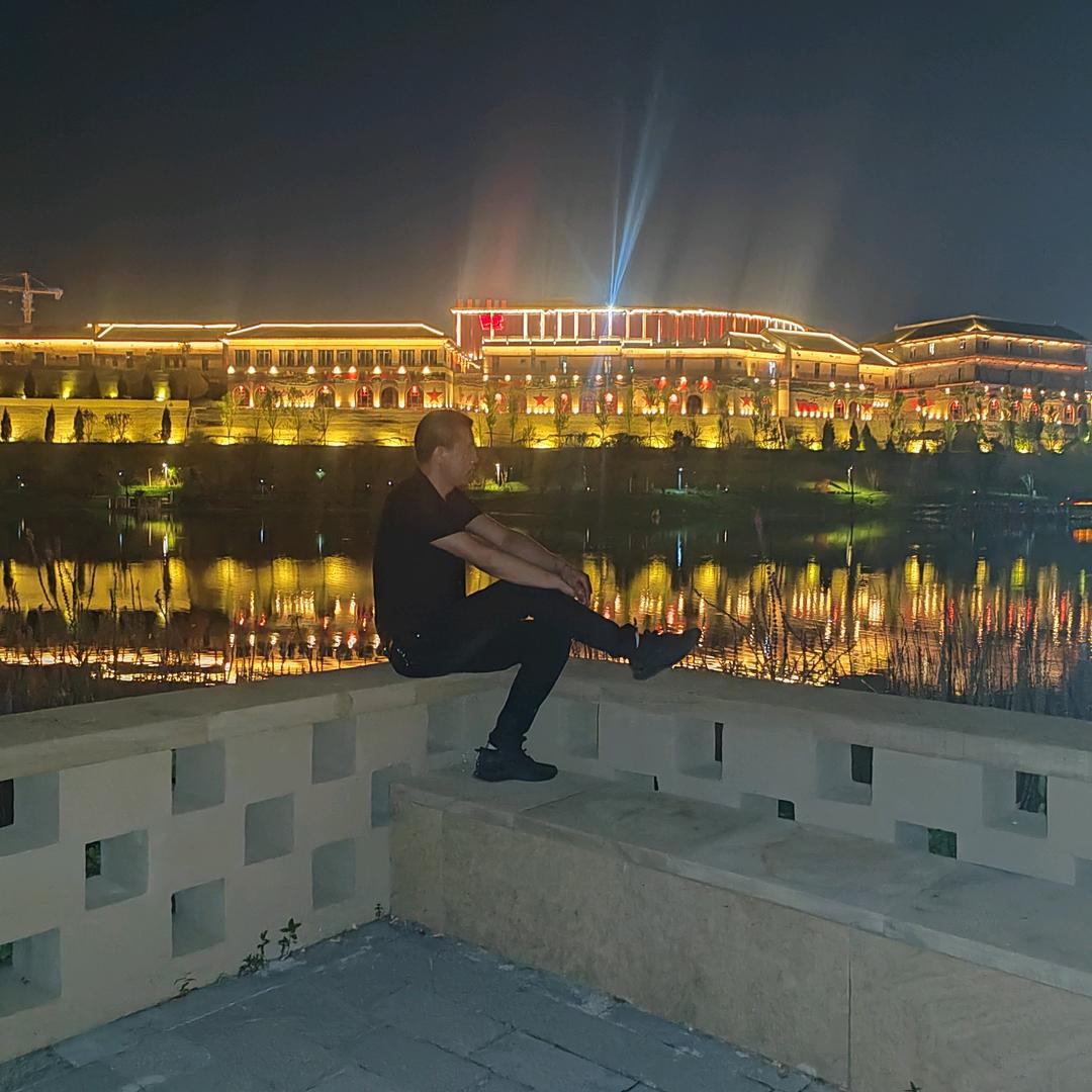 南郊,玻璃哇汇通面