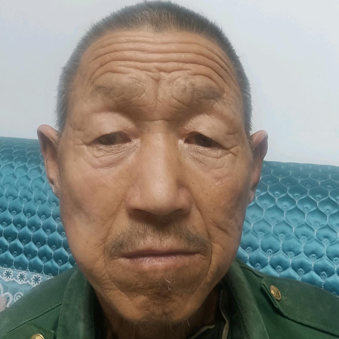 李秋中