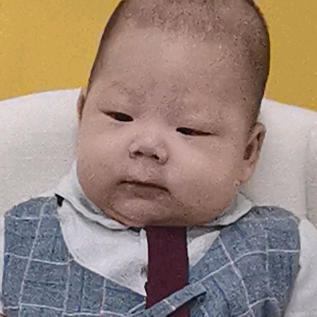 华