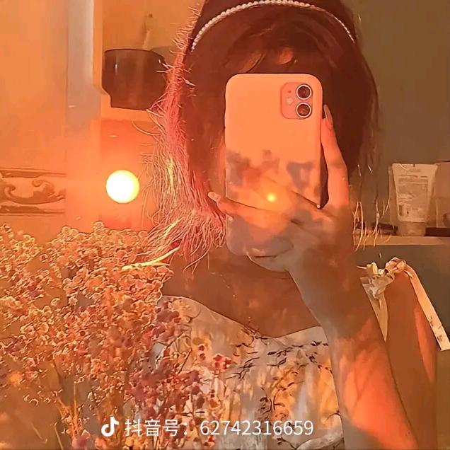 张晗惜头像
