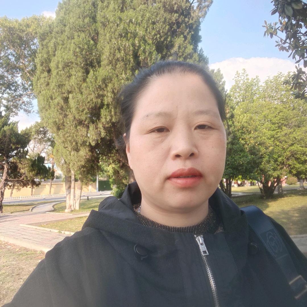 张艳（小鹏餐厅木桶饭）