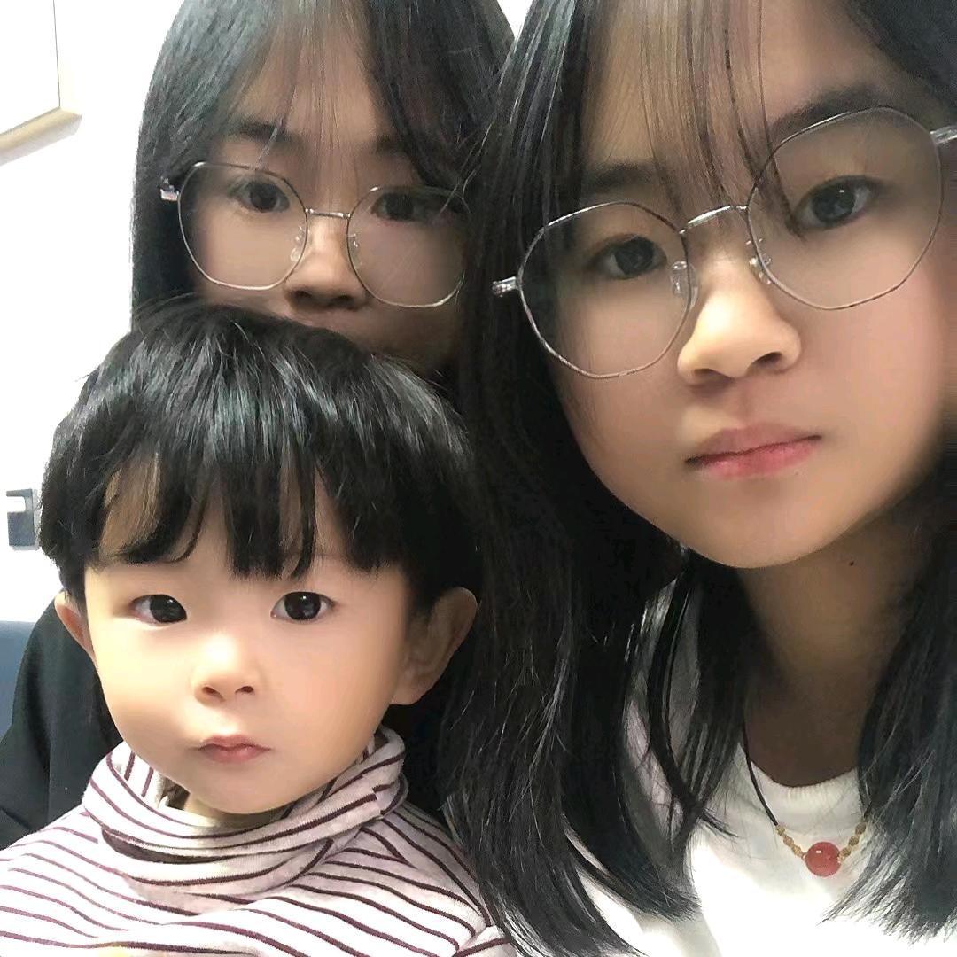 幸福一家🍎🍎