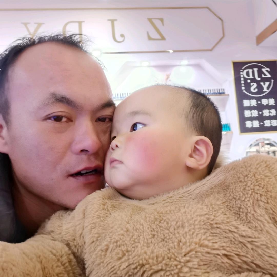 泓辉建筑劳务！王总