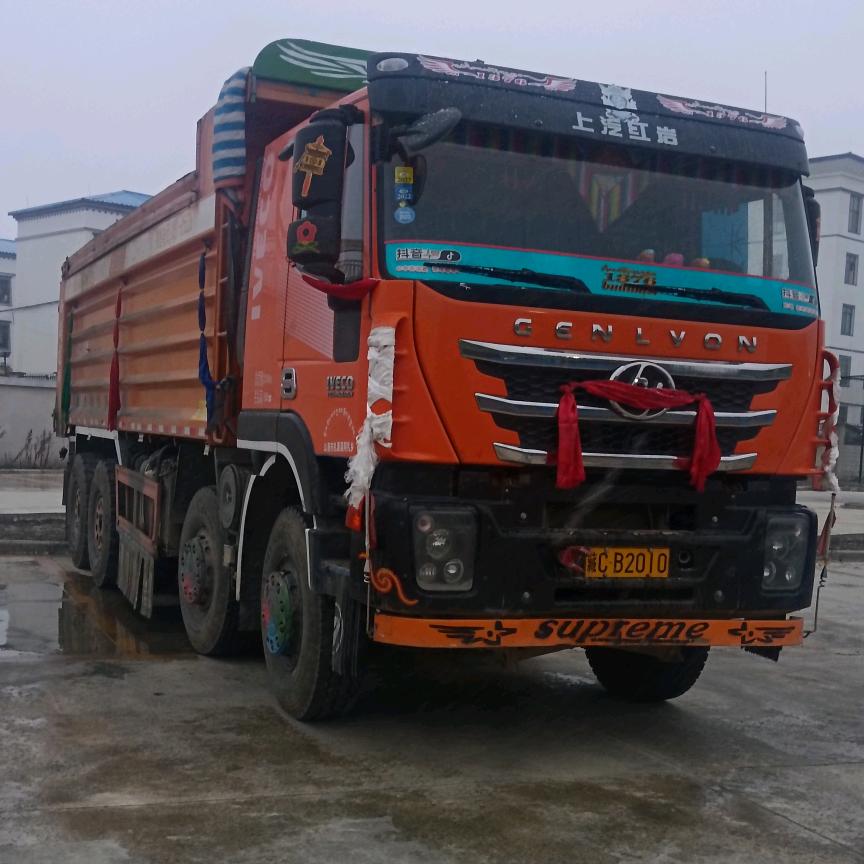 男人的手不是打女人，就是打天下