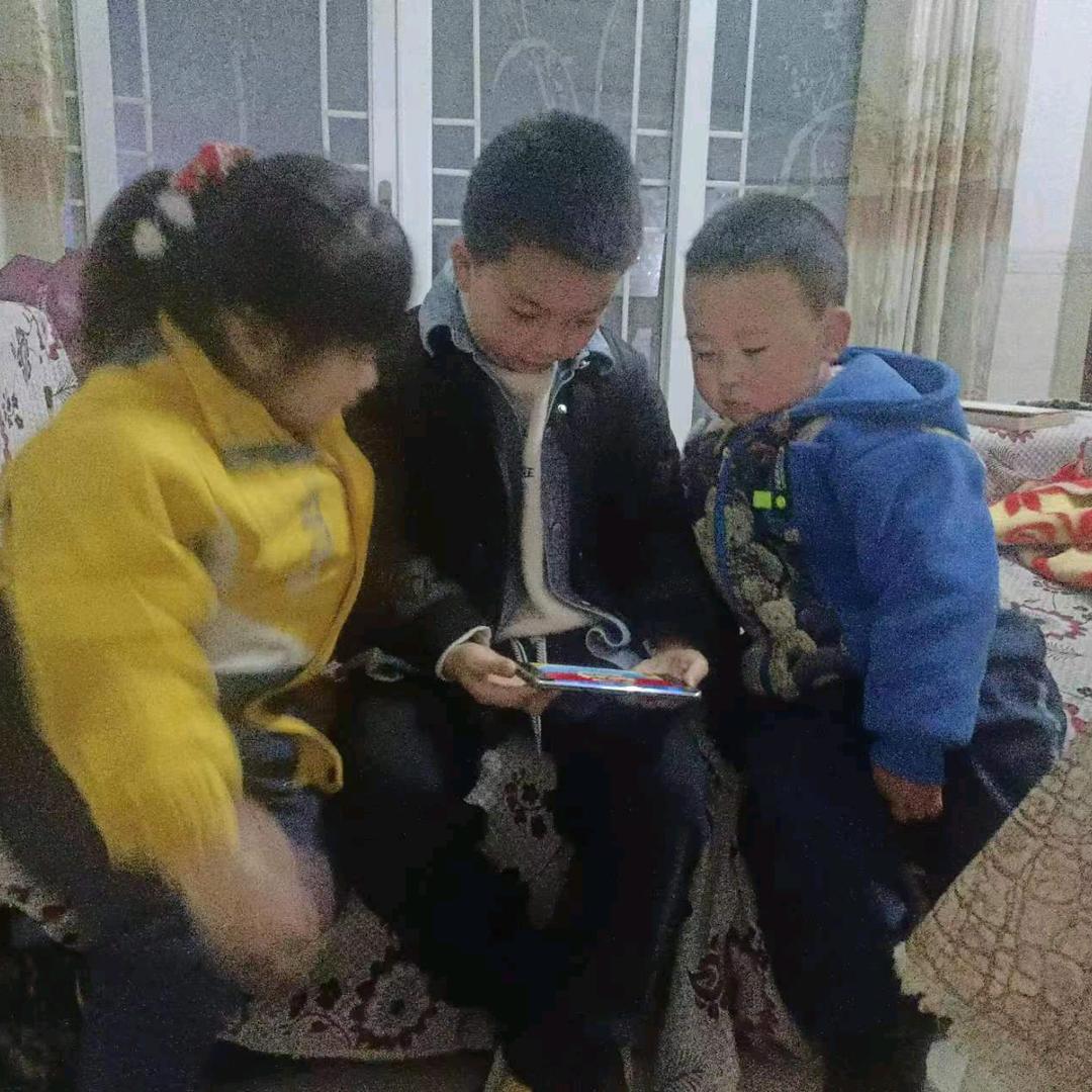 枫叶仍然红