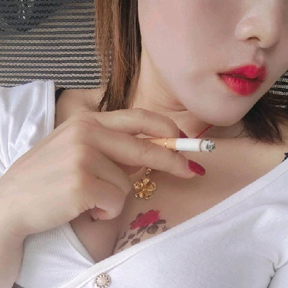 盛典汽车伍小姐