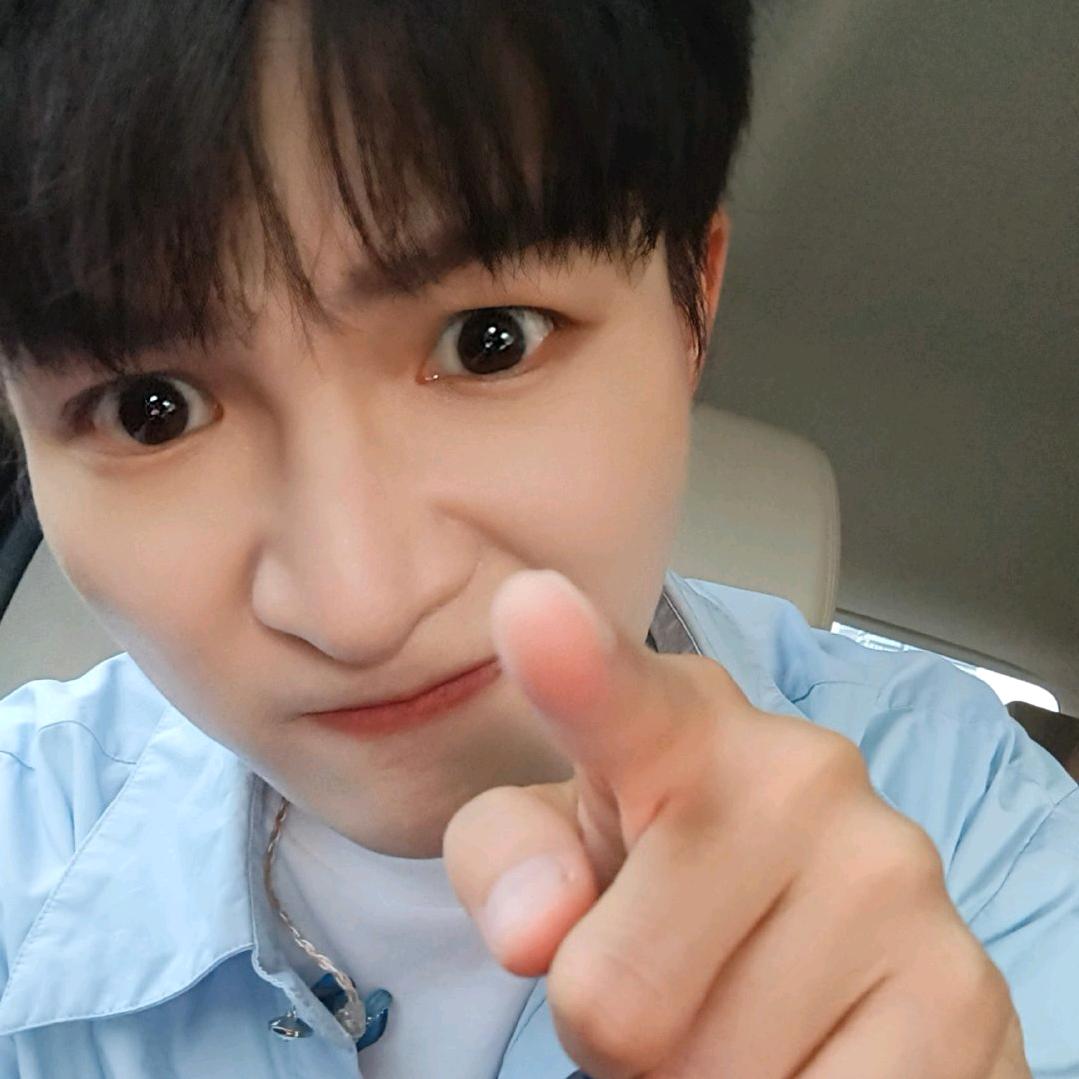 @深海里的鲸🐟~