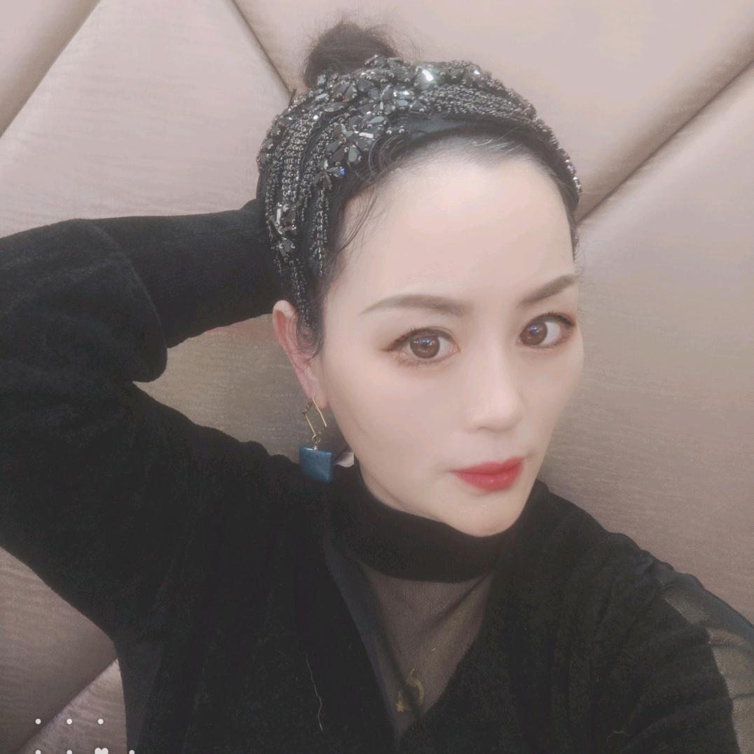 金蝶女装