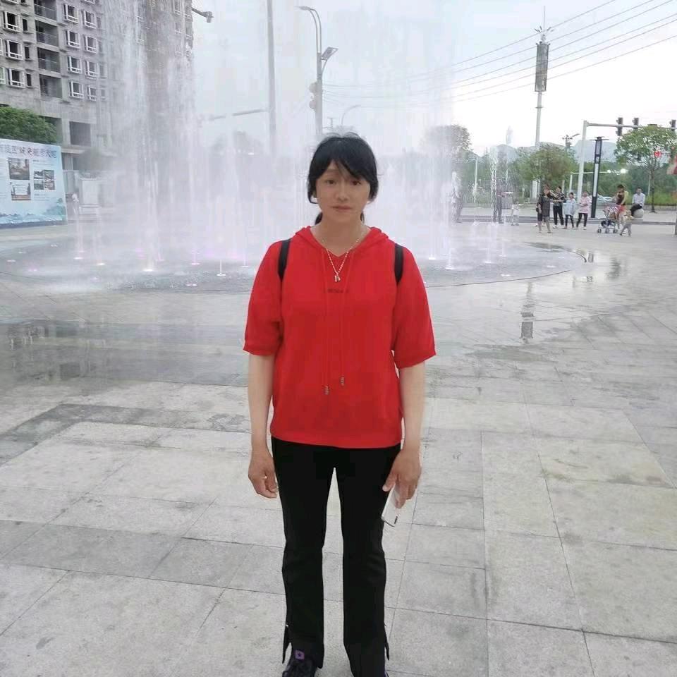 董长梅