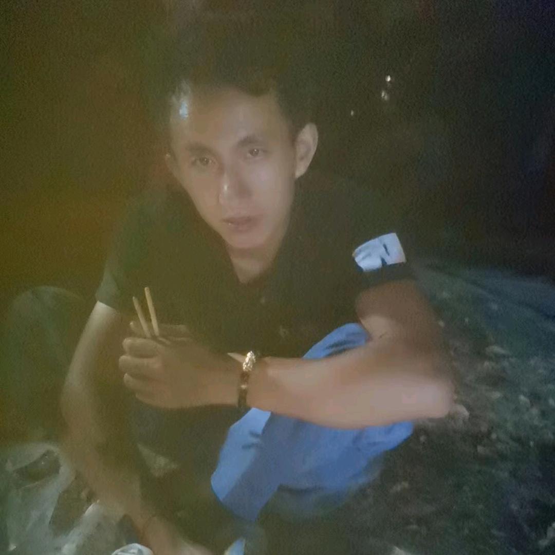 高价收各种报废车