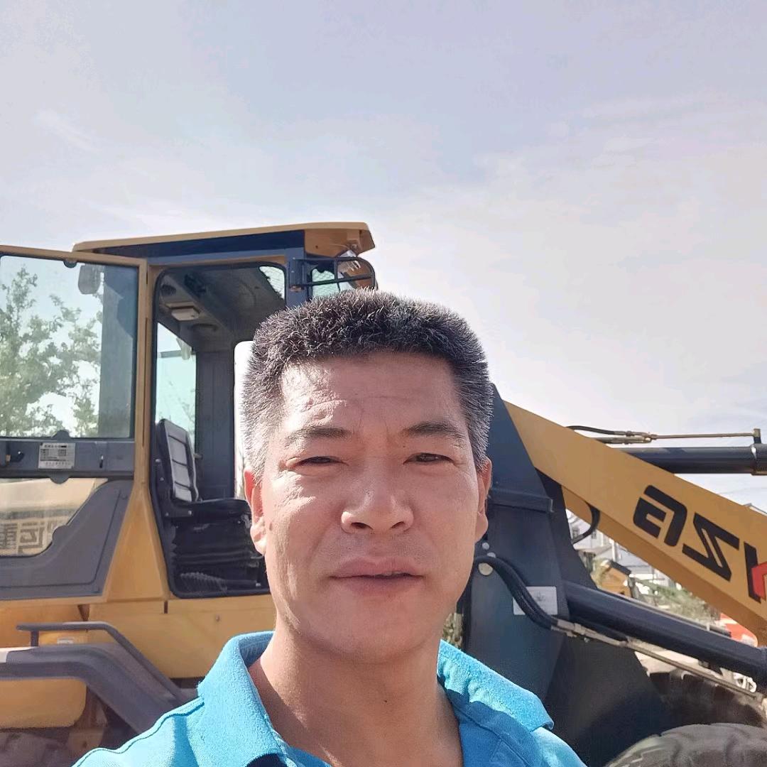 专业铲车，抓机，叉车维修赵春小