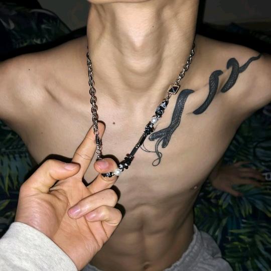 100