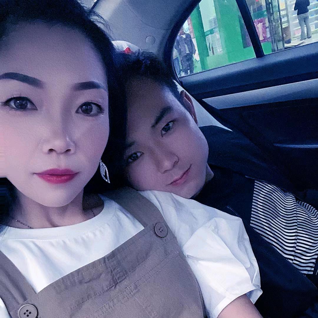 小文合心唢呐大小鼓队