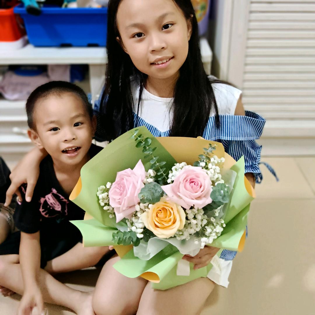 小小涵辰头像
