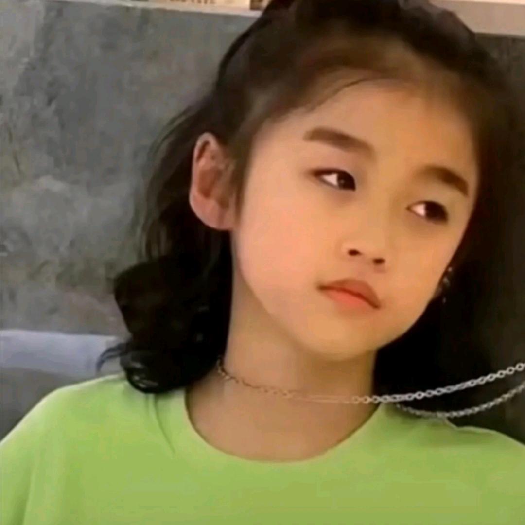 臻.果.粒.(ღ˘⌣˘ღ)