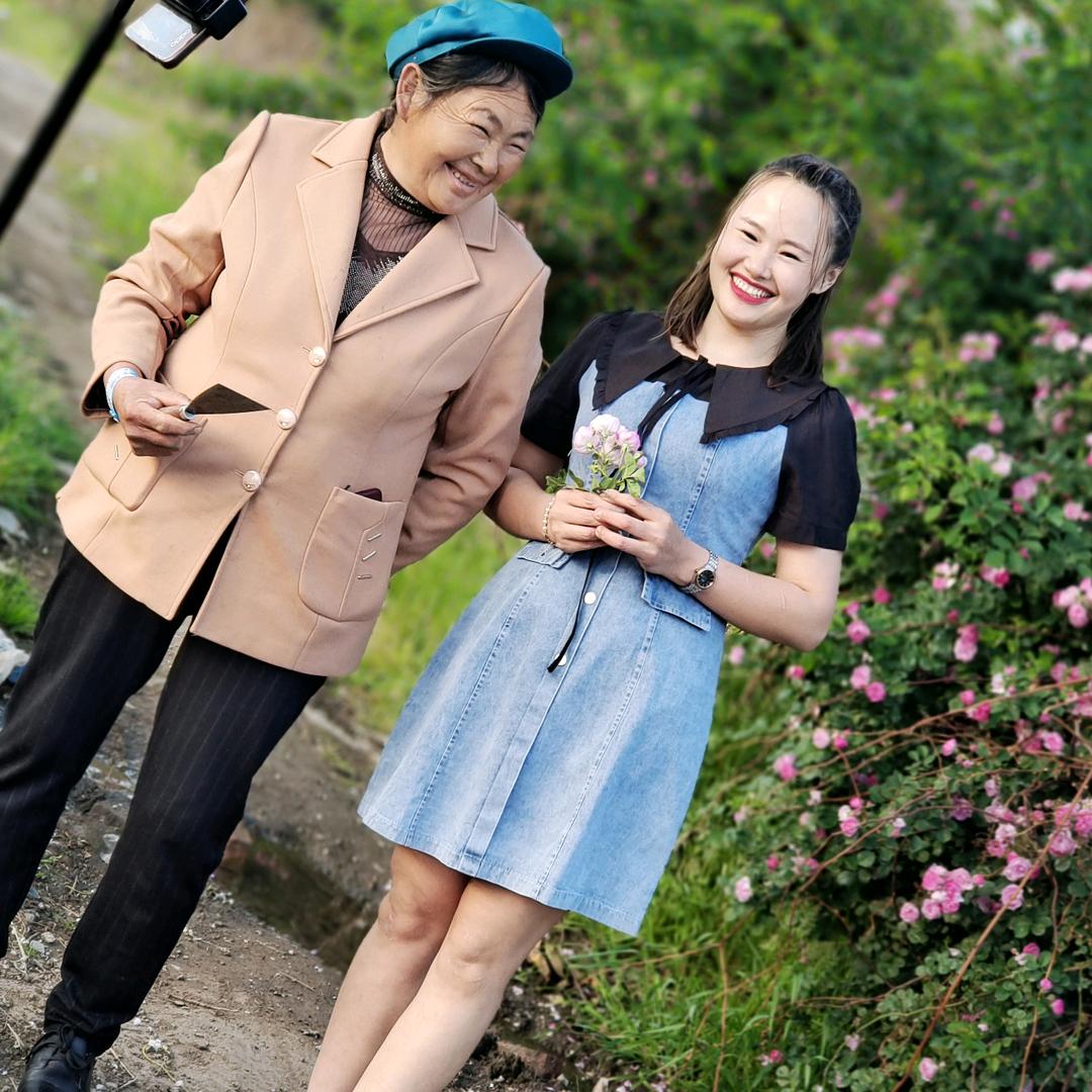 尚辰服装店（每晚7.00直播）