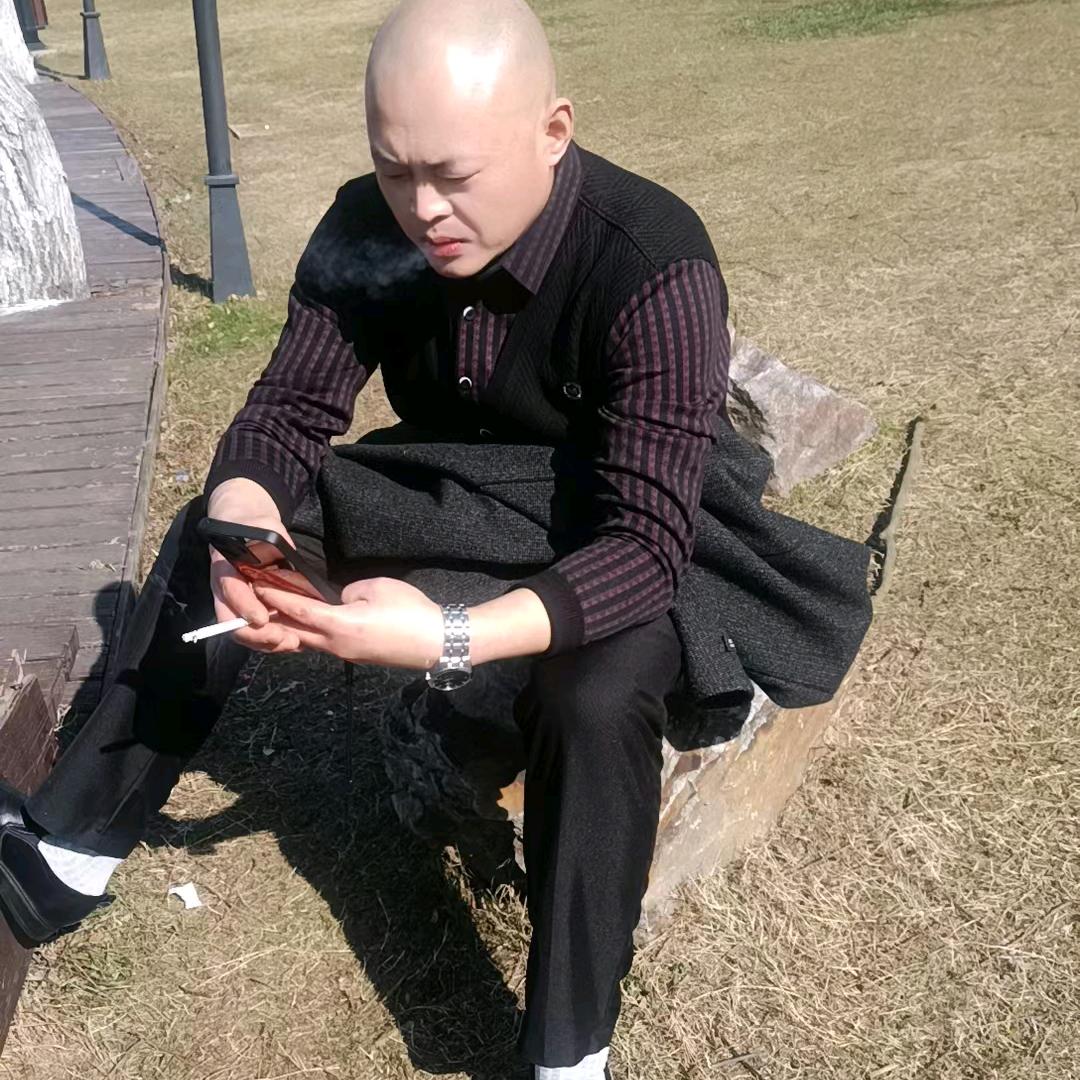 风声水起，靠自己。