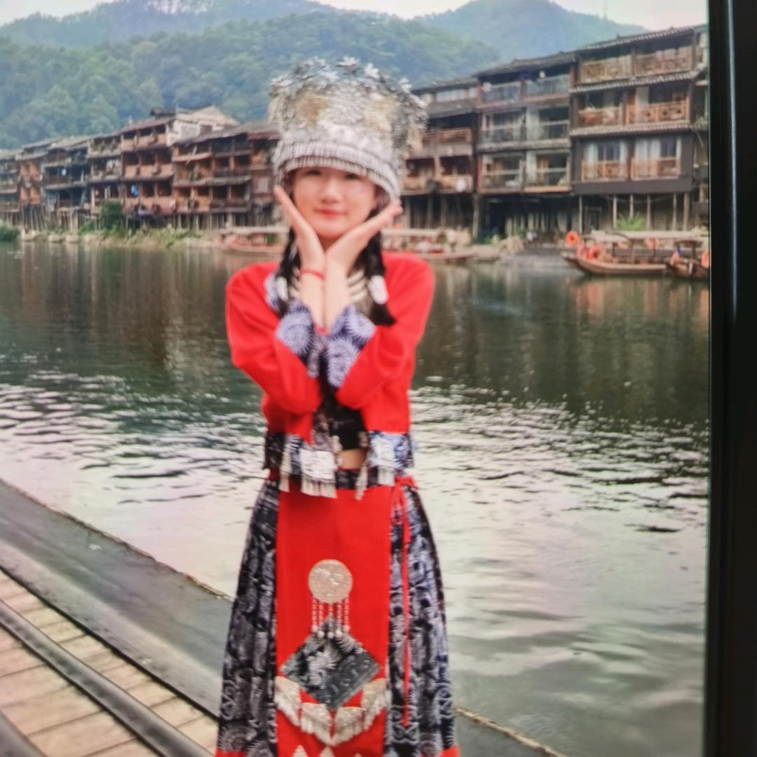 吟吟爱挖宝