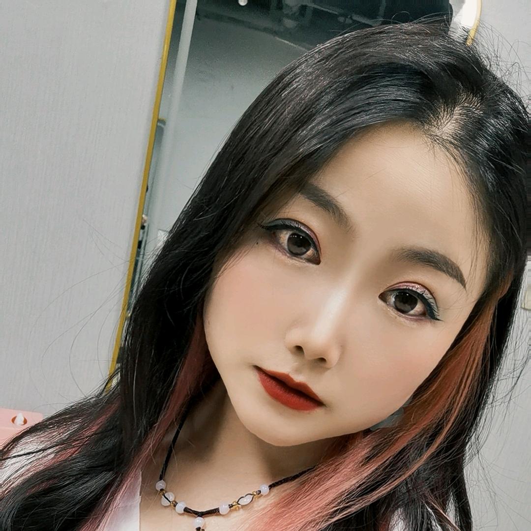 @努力就会发光