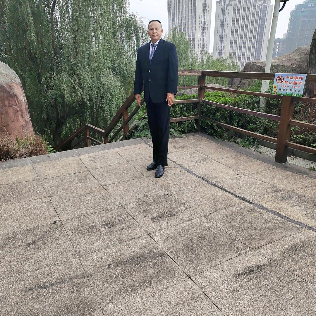 钟友飞宜宾房产 纯粮白酒