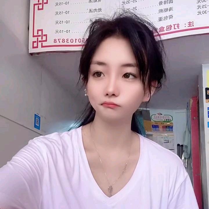 小鹿飞飞