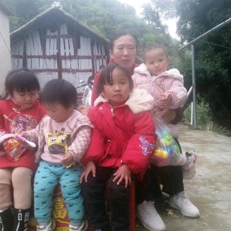 儿行千里母担忧，母行千里儿不愁