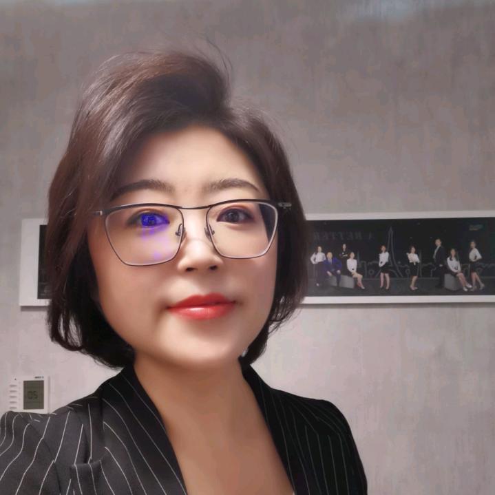 抚州临川教机器人编程的唐老师