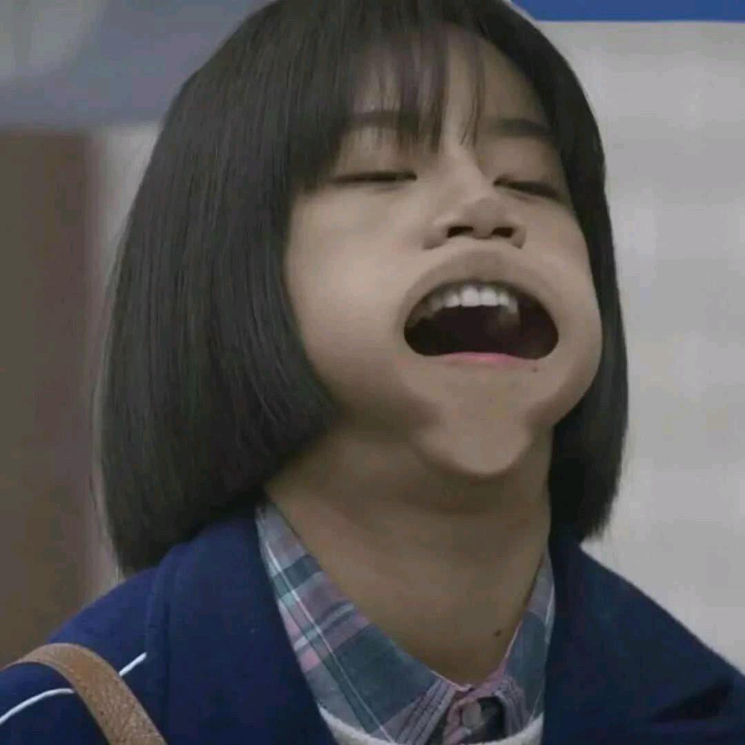 诗薇莫