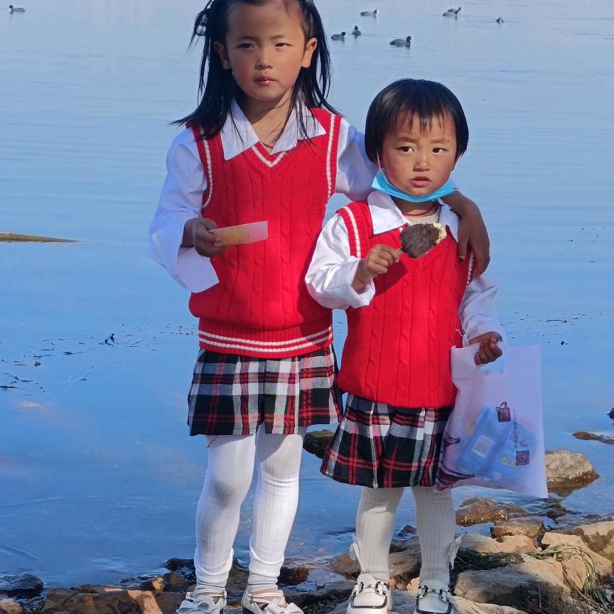 👩每个爱笑的女孩都会发光👩
