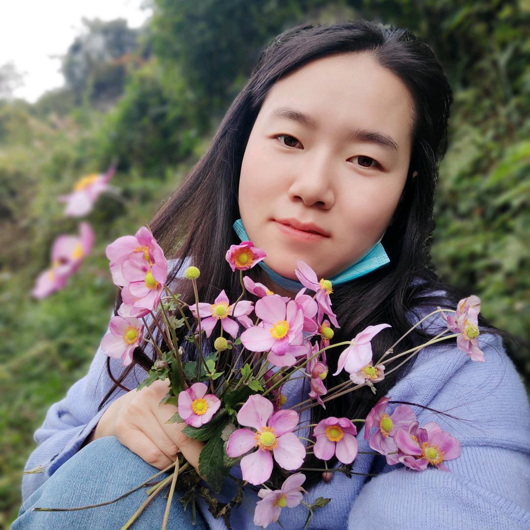 黑路岩十字路口虾高兴