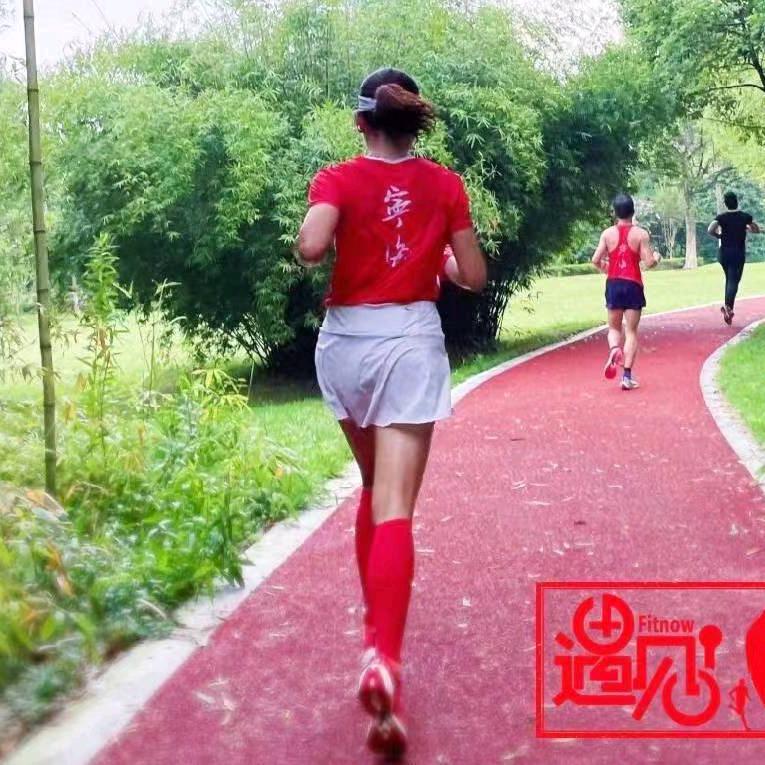 爱跑步的英子老师👠
