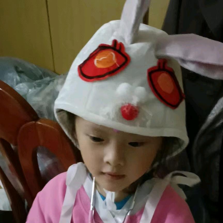 玲子头像
