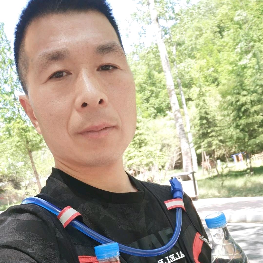 李长伟