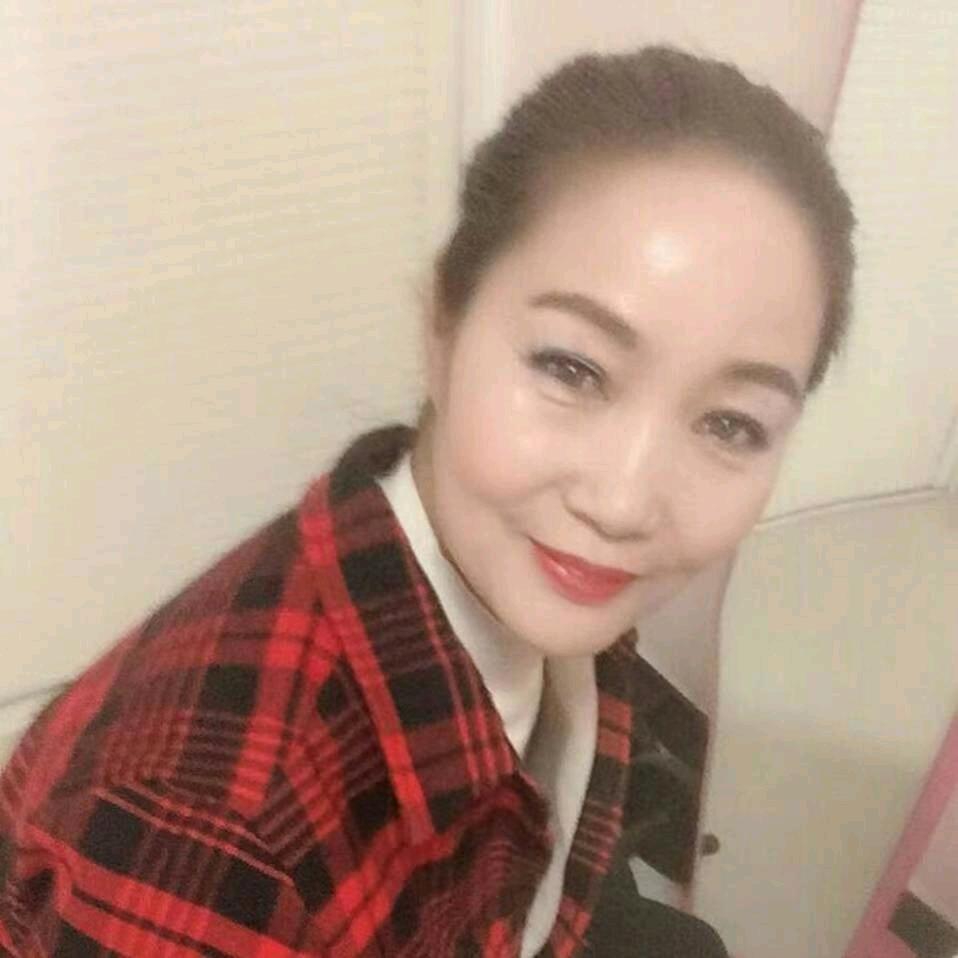 爱跳舞妮子