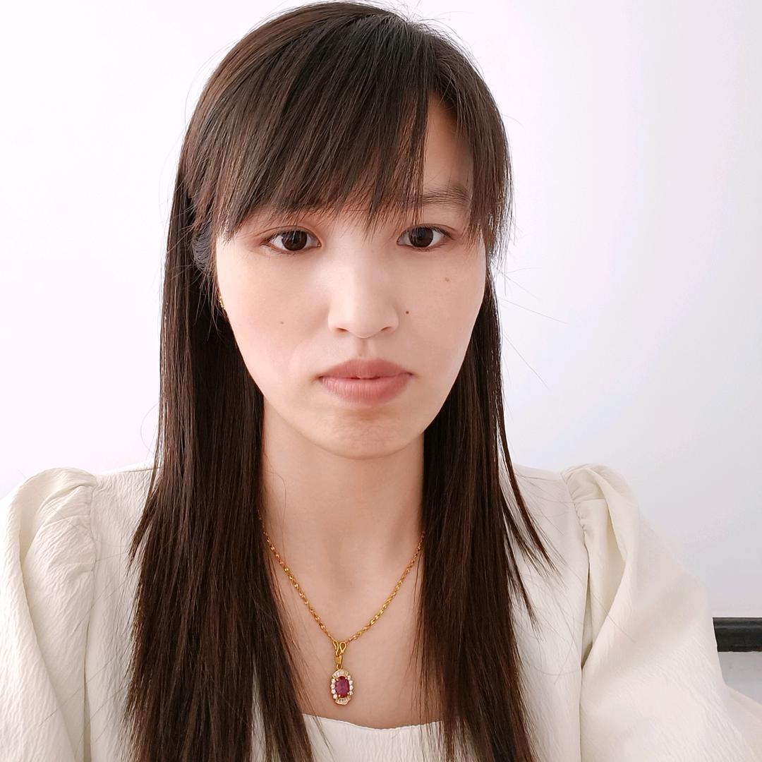 欣然一笑