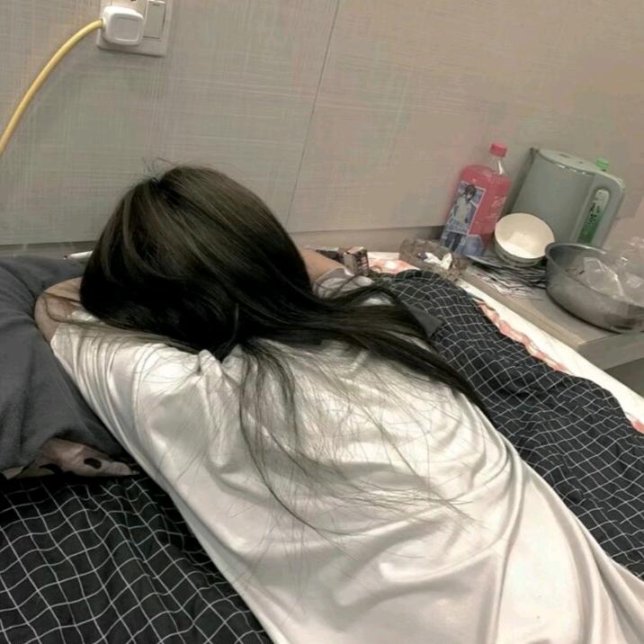 悲伤𝙆𝙞𝙩𝙩𝙮猫