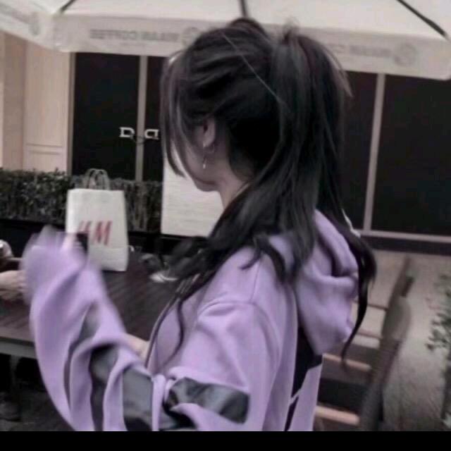 眰恦.H