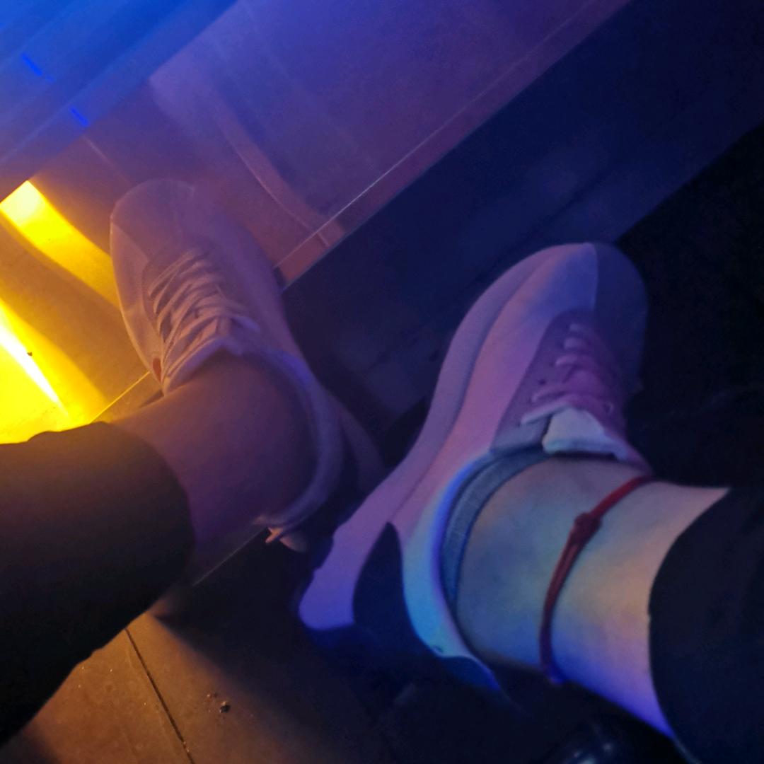 👉👉    见谁不爽 🗡 刀刃上场