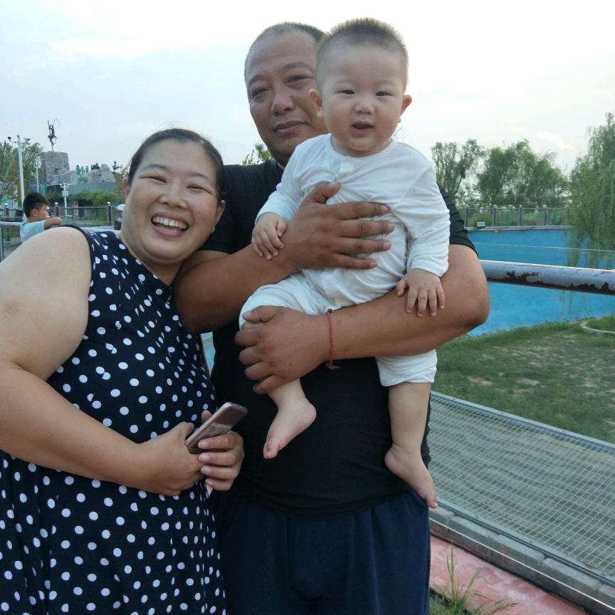 炯炯啊