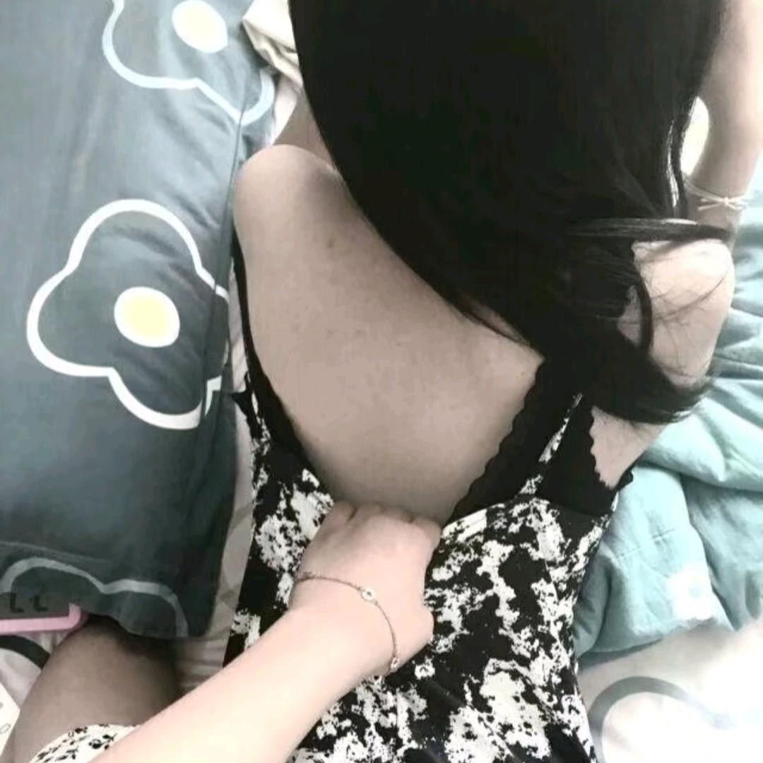 你压我腿毛了