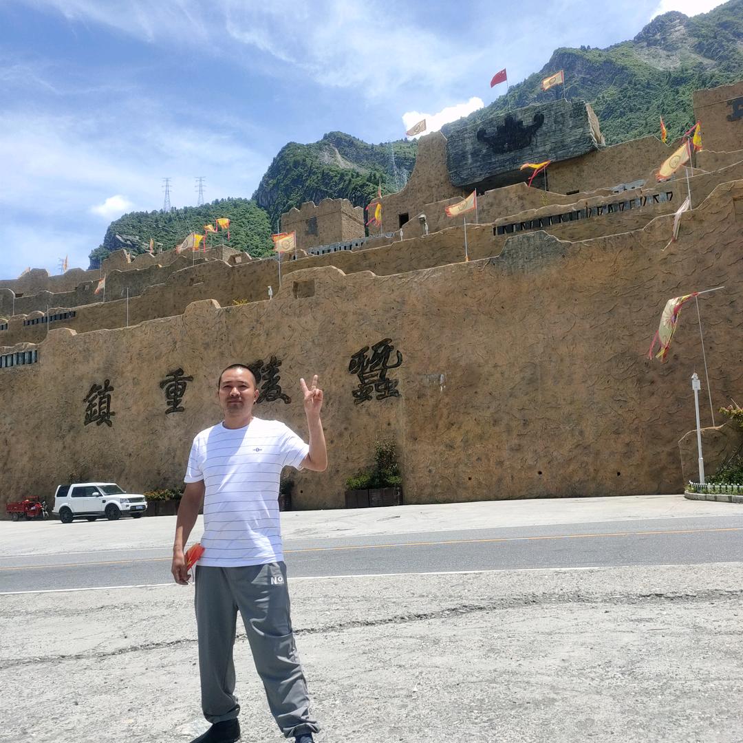 蓝鲨房屋修善向玉周