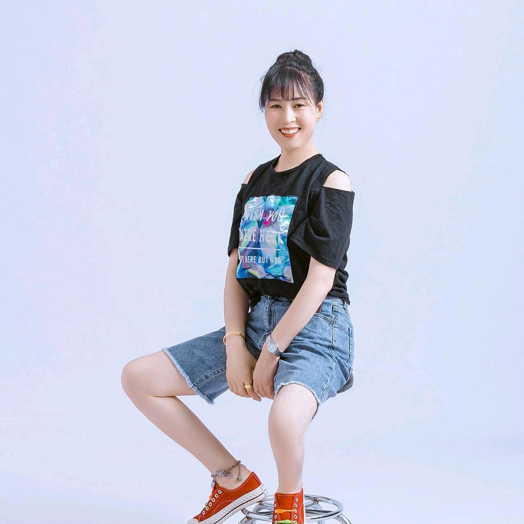 韩寒瑜伽馆