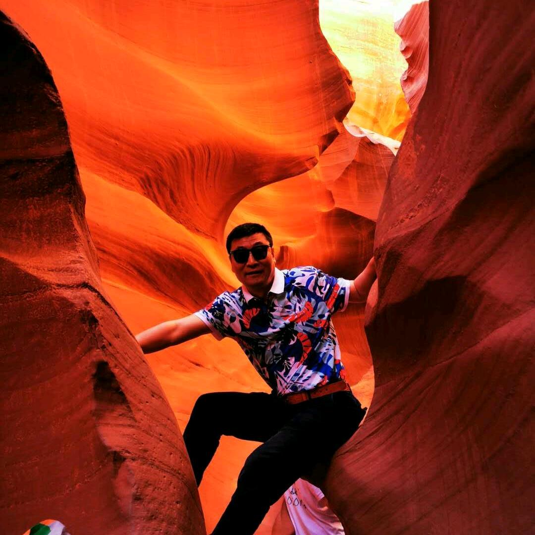 喜欢唱歌的主播，良良