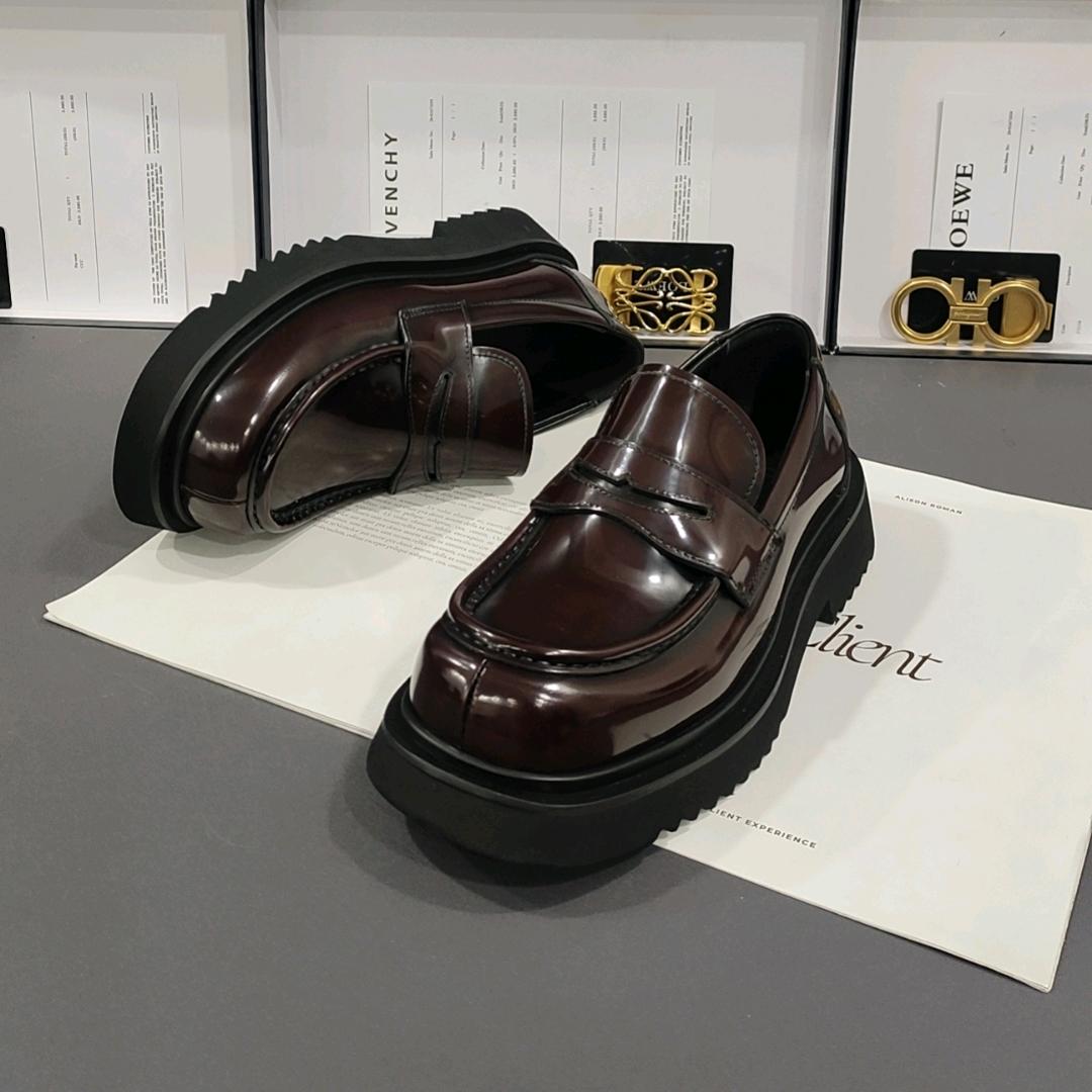 鞋坊小店主