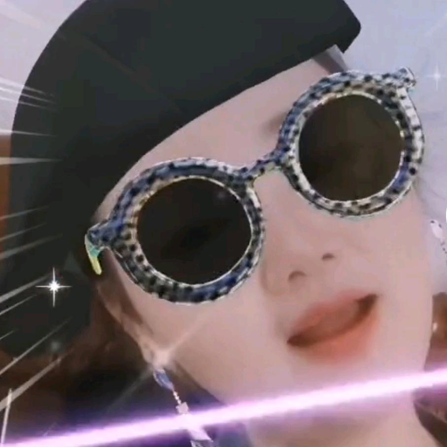 👑菜菜向前冲🌻