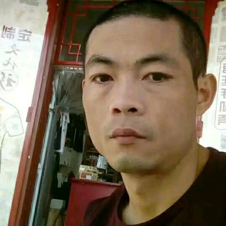 专业大扳铺贴干挂定做厨柜