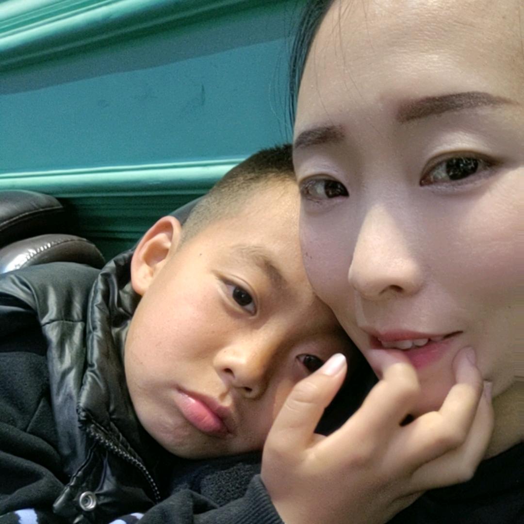 @邹