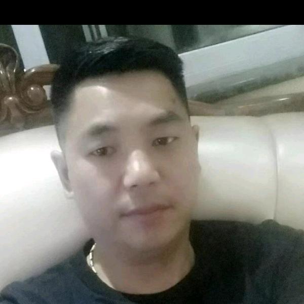 展翅青春   冠珠瓷砖